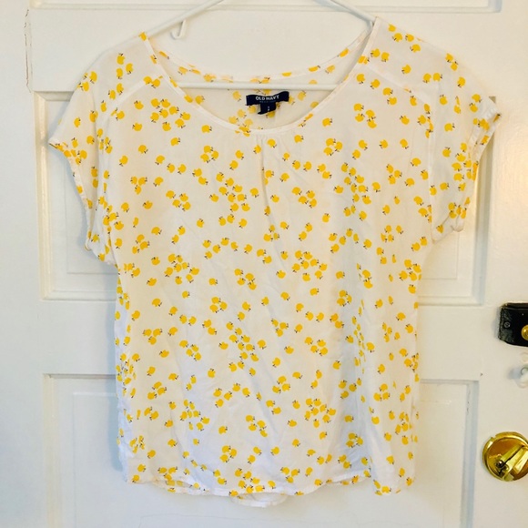 Old Navy Tops - Adorable Apple Design Boxy Blouse • Old Navy